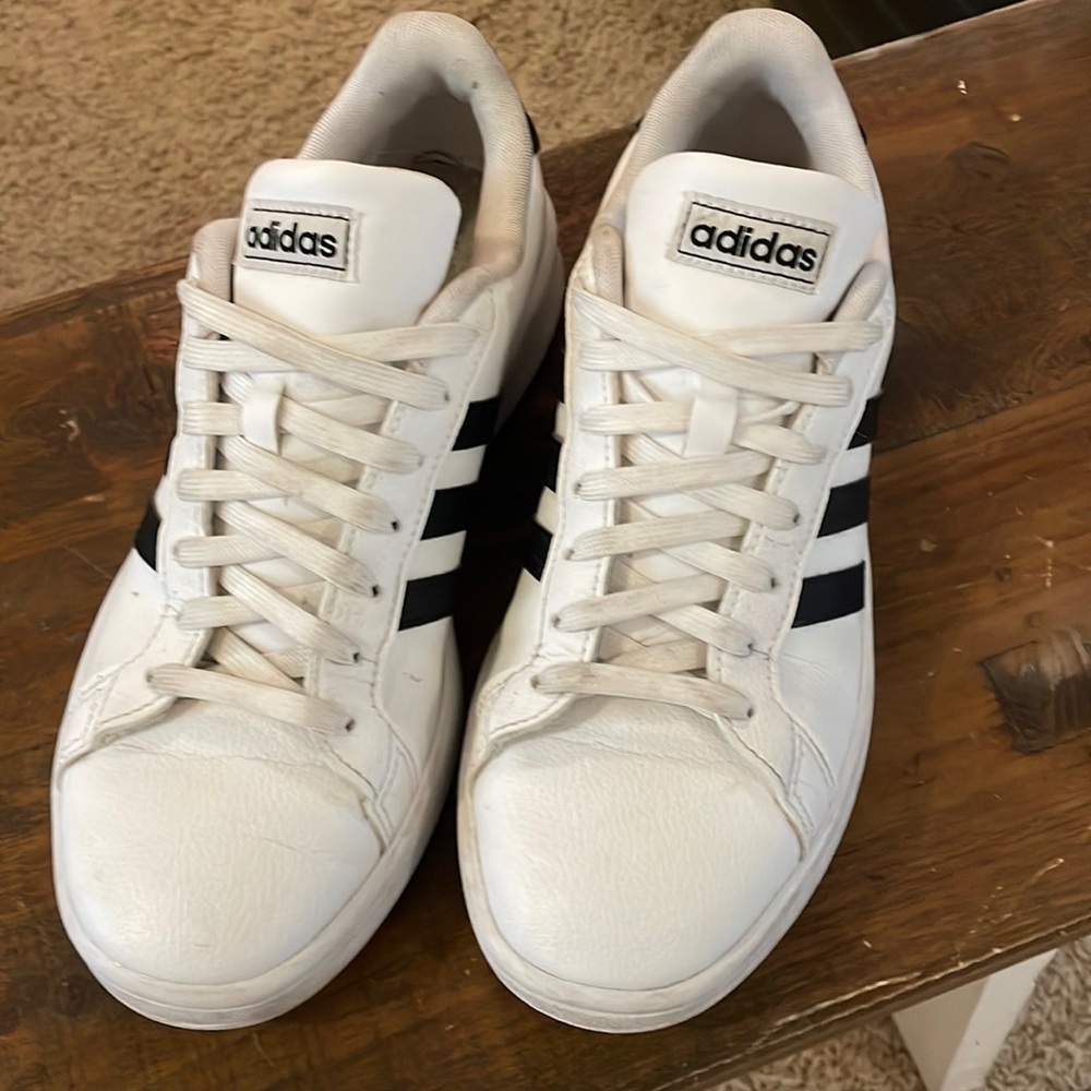 Women’s Adidas Sneakers 8